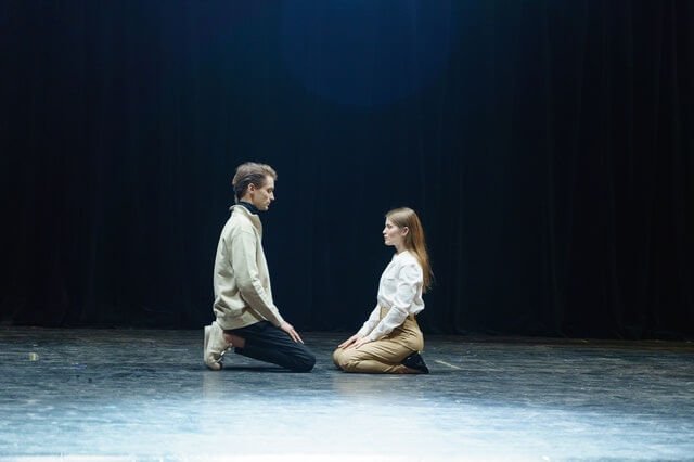 Sobre la artista Theatre Artist Template Gallery Img 5